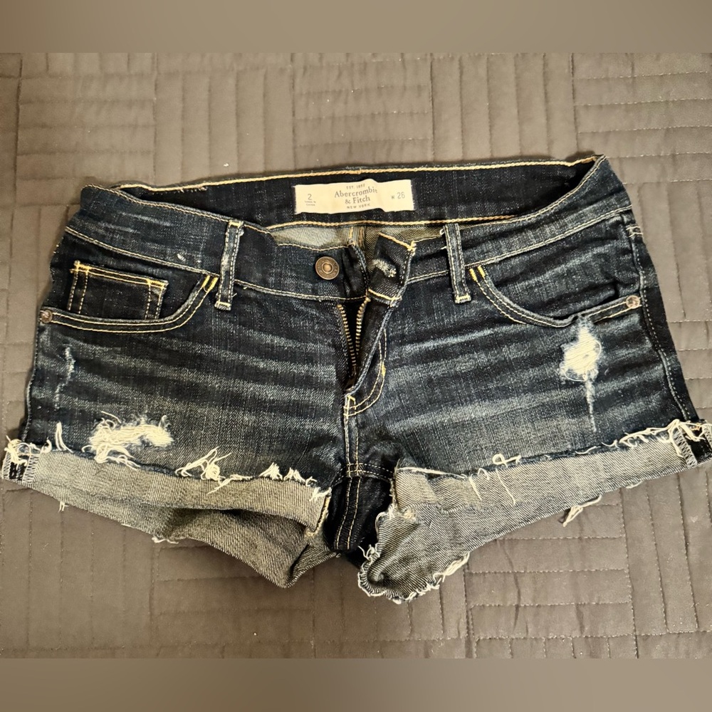 Abercrombie & Fitch Dark Blue Distressed Jean Shorts Size 26